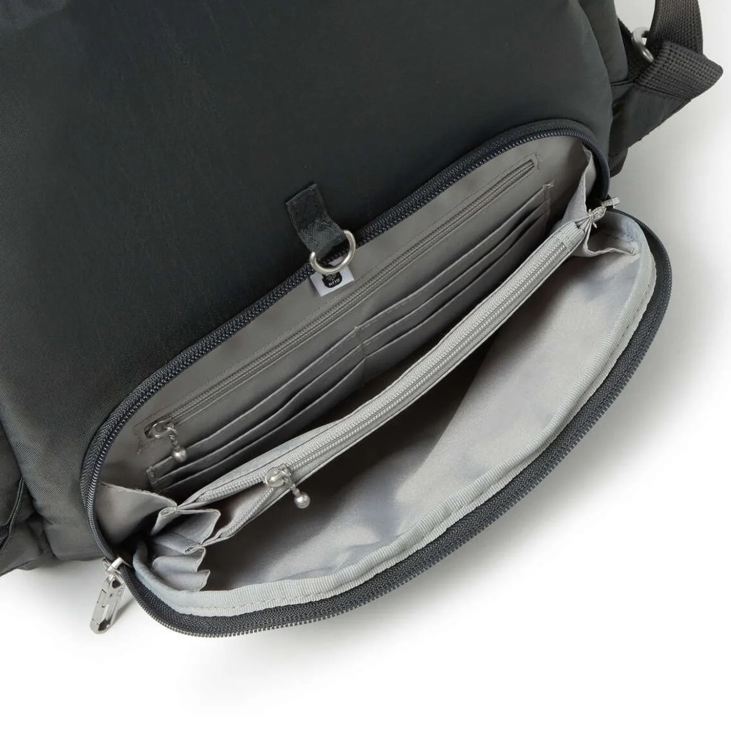 Baggallini Anti-Theft Vacation Backpack