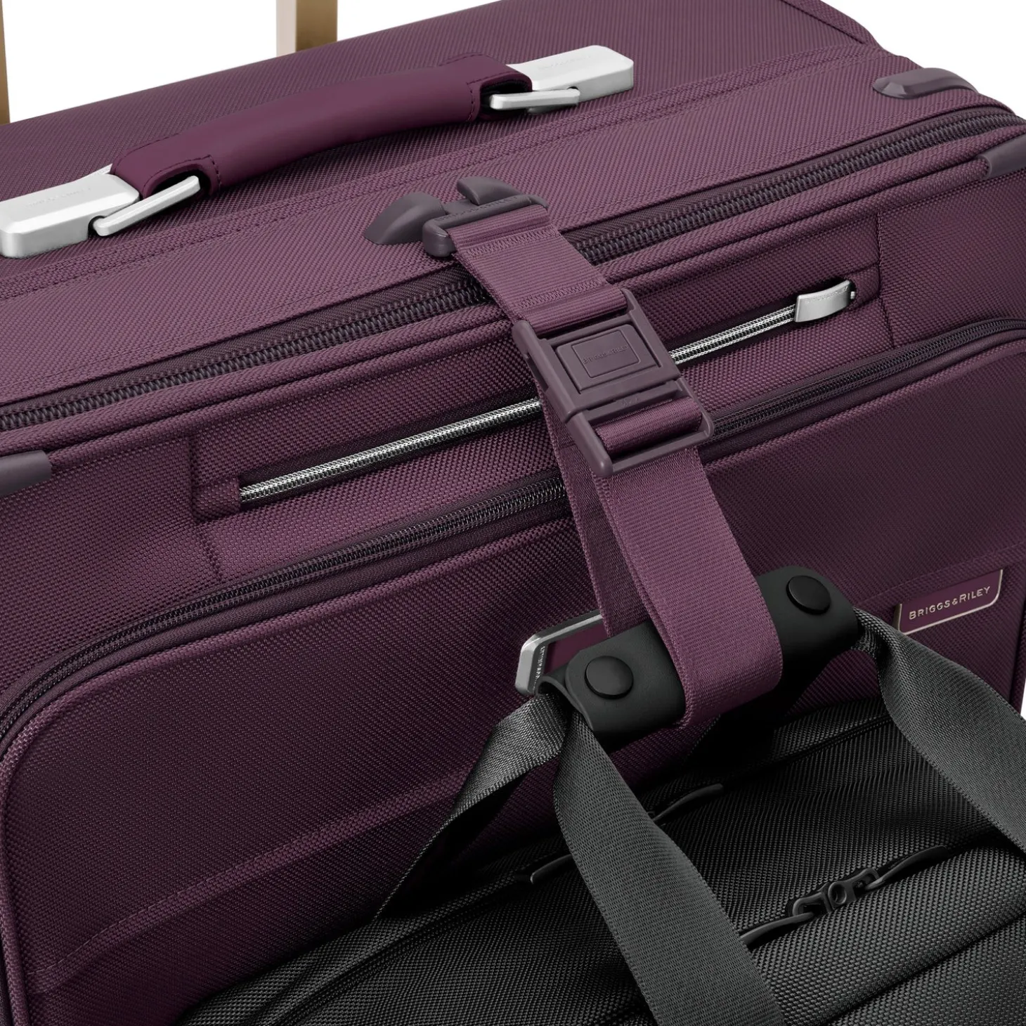 Briggs & Riley Baseline Medium Expandable Spinner