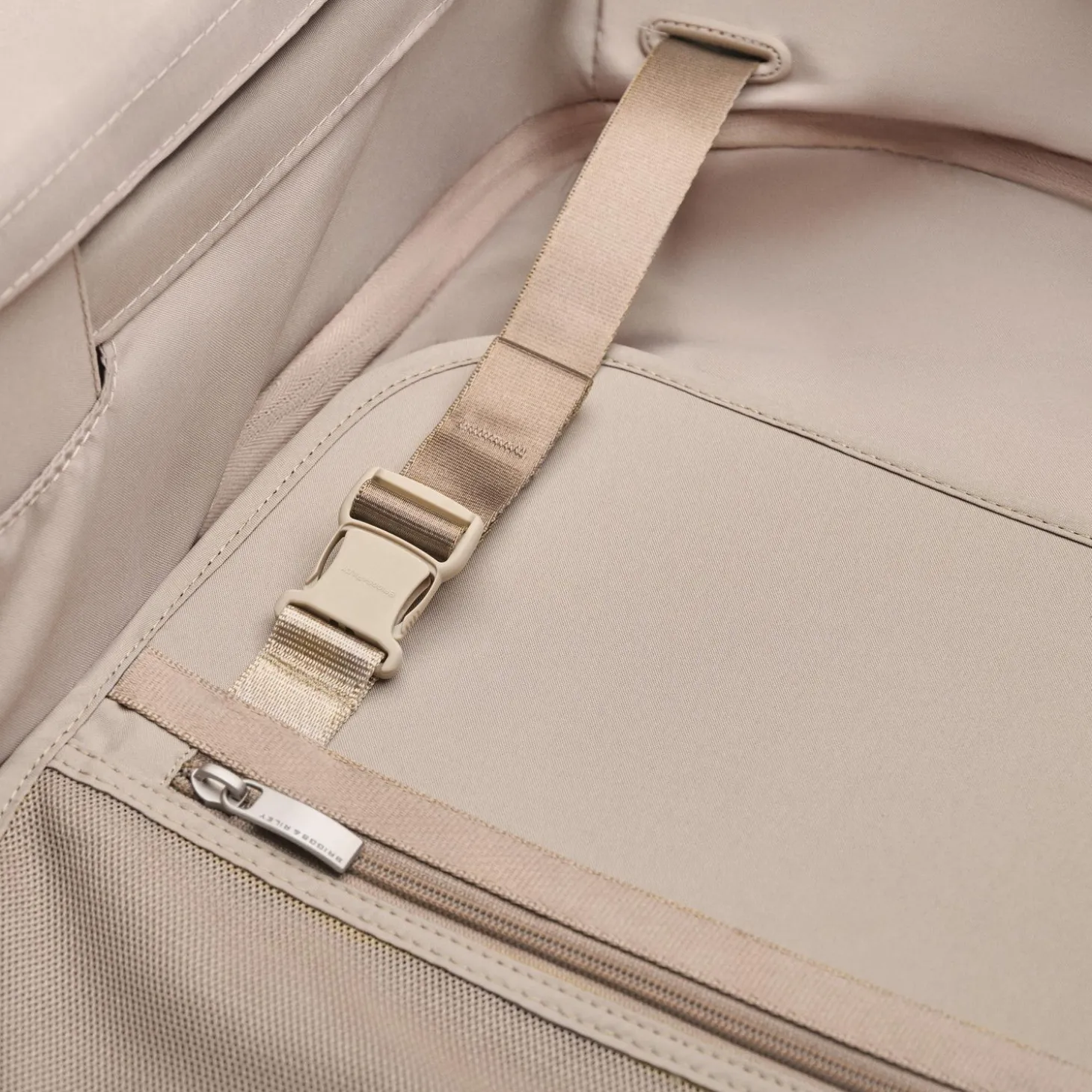 Briggs & Riley Sympatico 3.0 Global 21" Carry-On Widebody Spinner