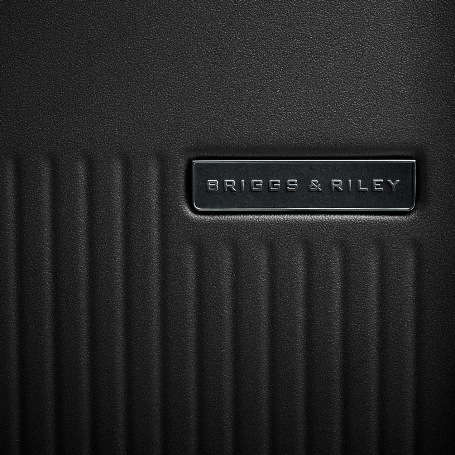 Briggs & Riley Sympatico 3.0 Global 21" Carry-On Widebody Spinner