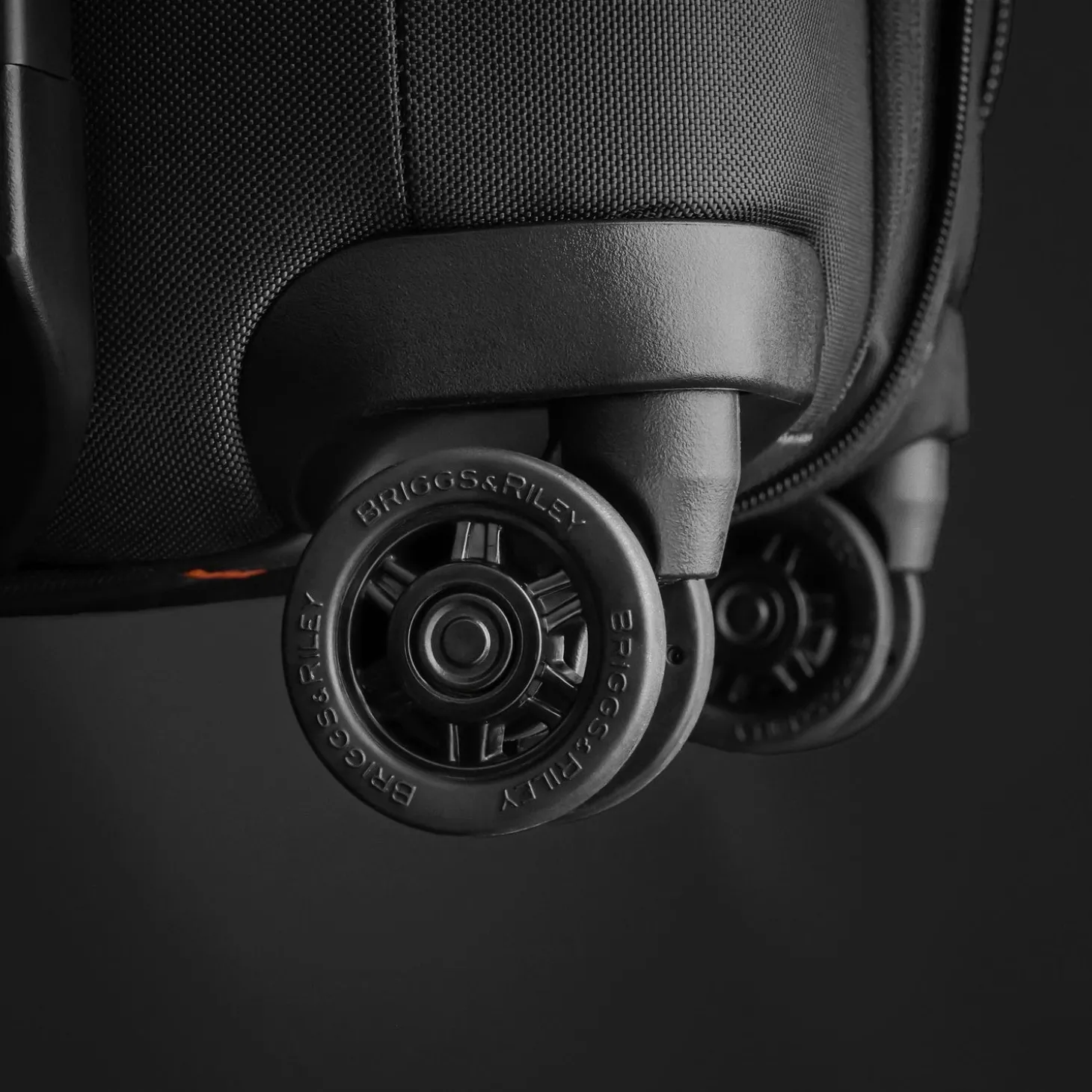 Briggs & Riley ZDX 2.0 Medium Expandable Spinner