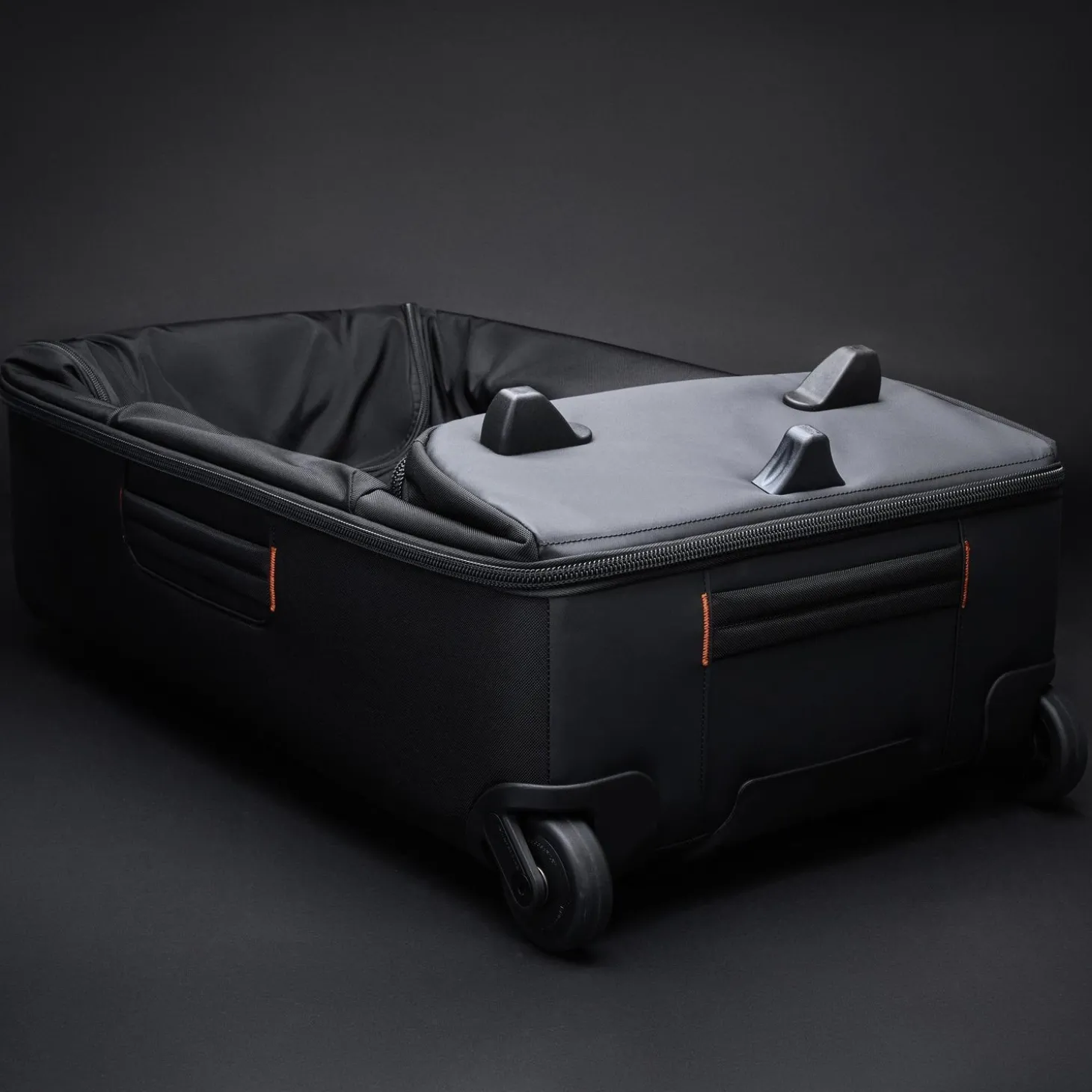 Briggs & Riley ZDX 2.0 Medium Upright Duffle