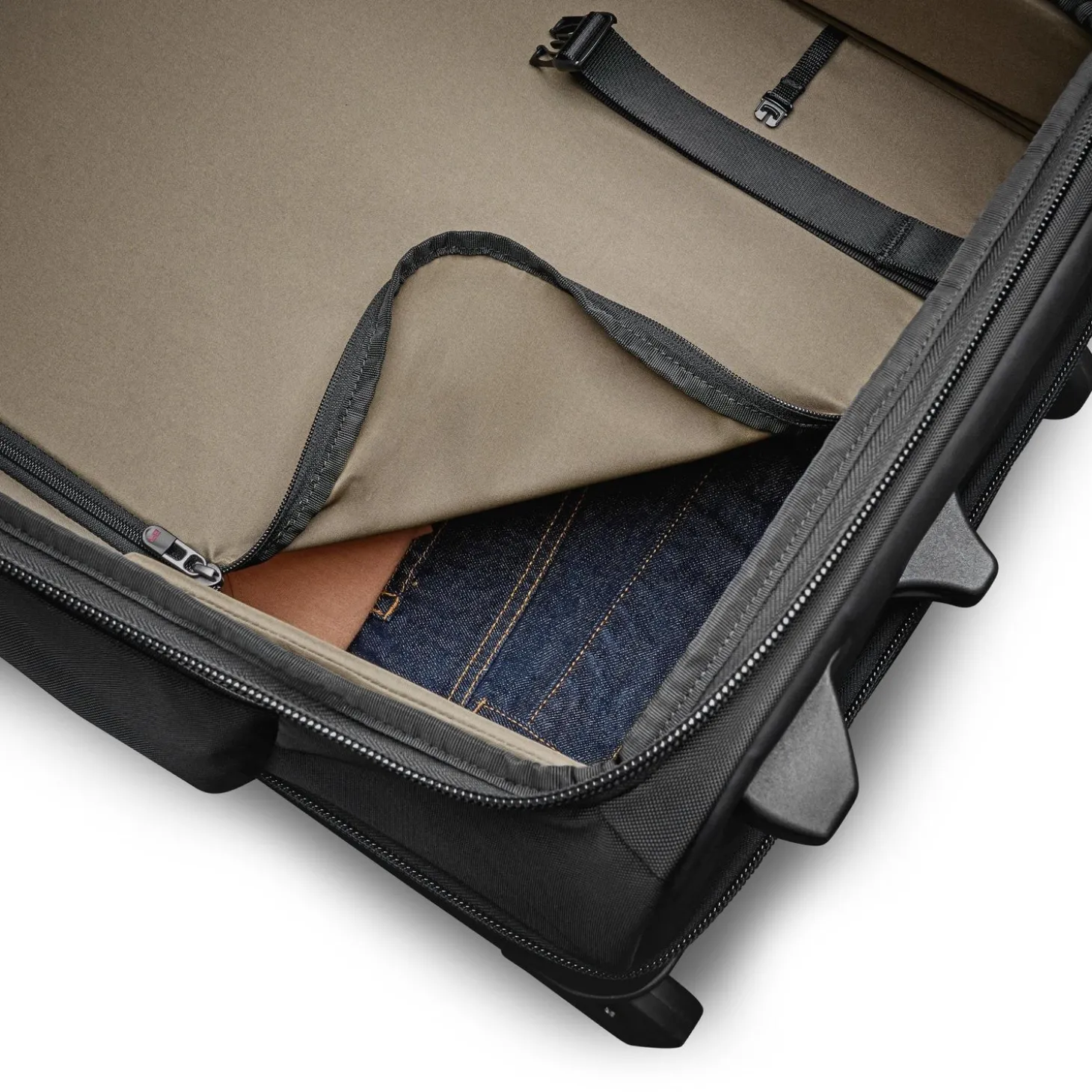 Briggs & Riley ZDX 2.0 Medium Upright Duffle