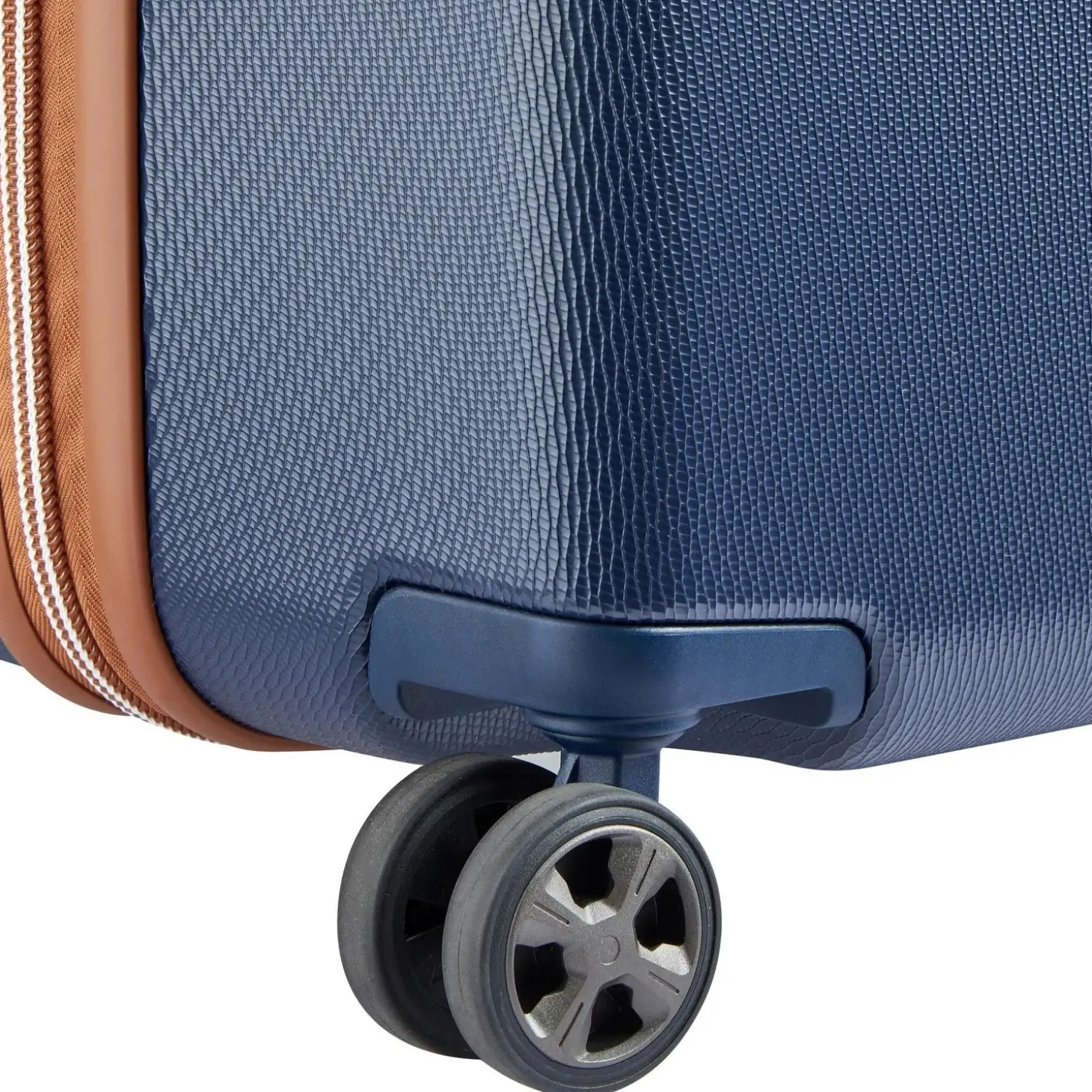 Delsey Chatelet Air 2.0 Large Spinner Check-In