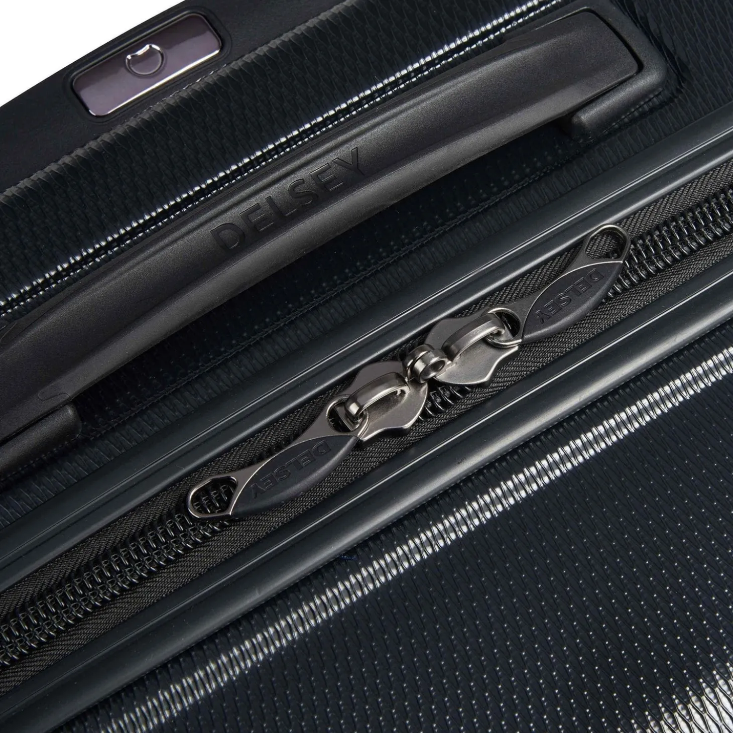 Delsey Flanerie SE 24" Spinner
