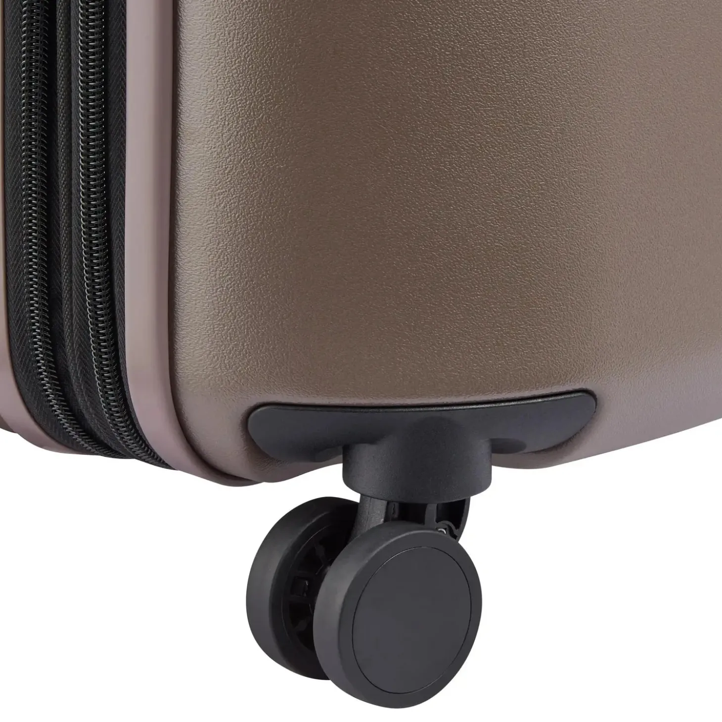 Delsey florence by mills Catch Flights Carry-On Plus Spinner Expandable Spinner