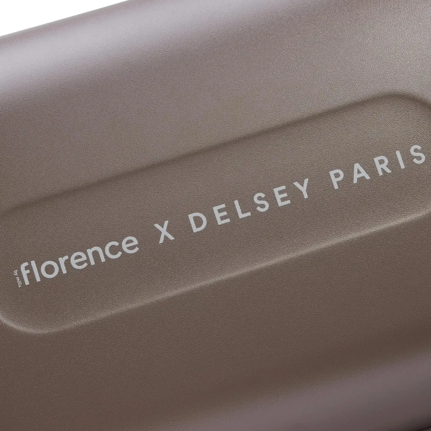 Delsey florence by mills Catch Flights Carry-On Plus Spinner Expandable Spinner