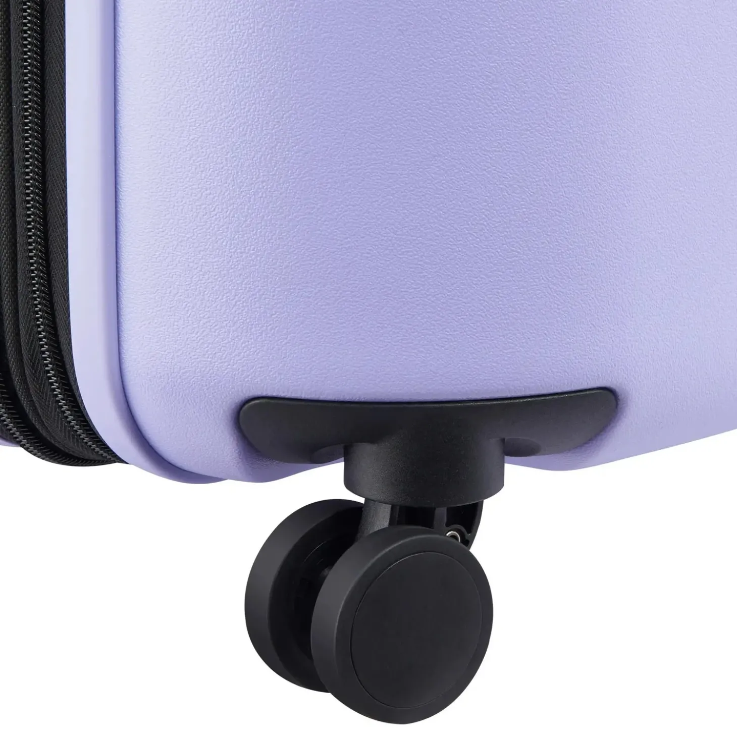 Delsey florence by mills Catch Flights Medium Expandable Spinner