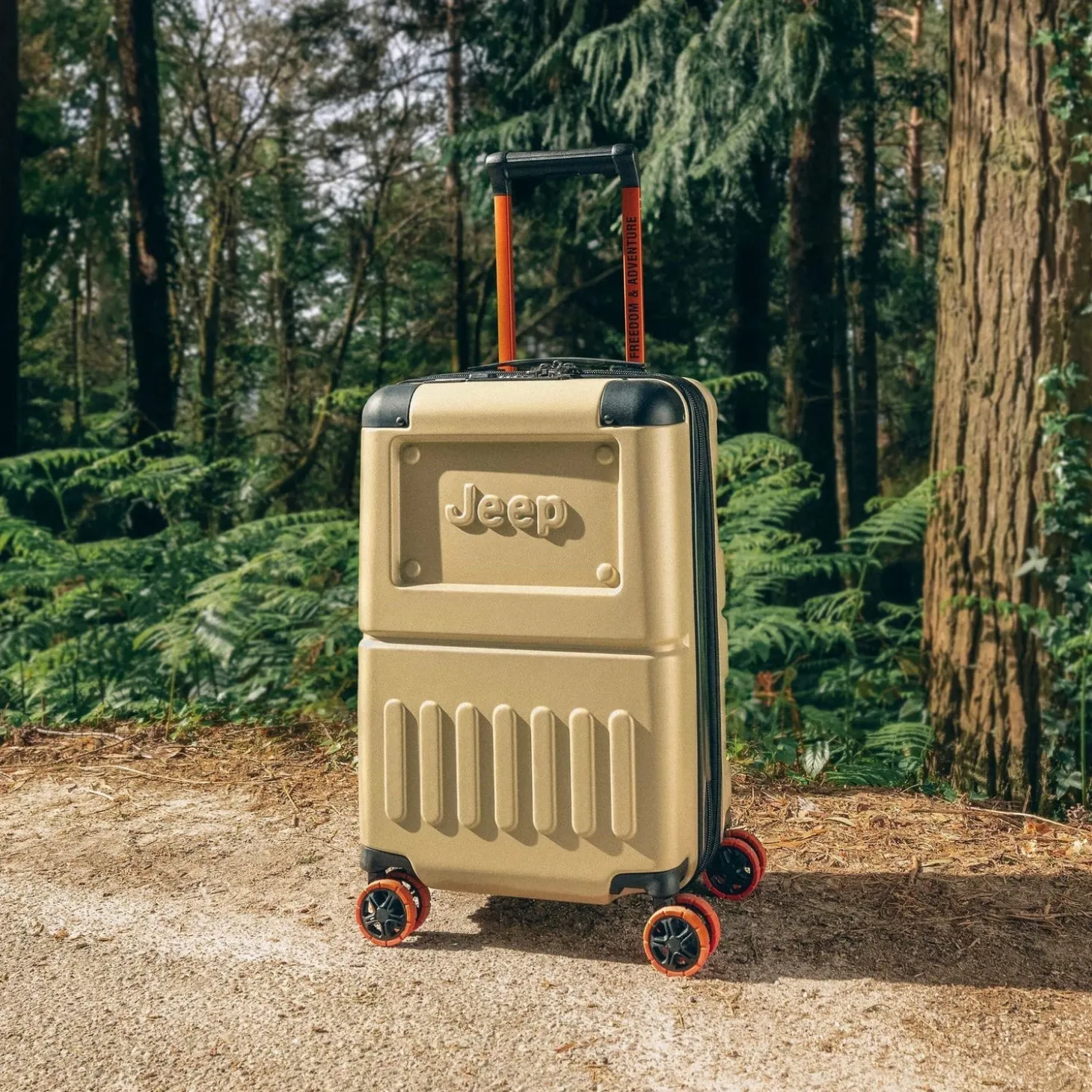 Delsey Jeep JH002B 20" Spinner Carry-On