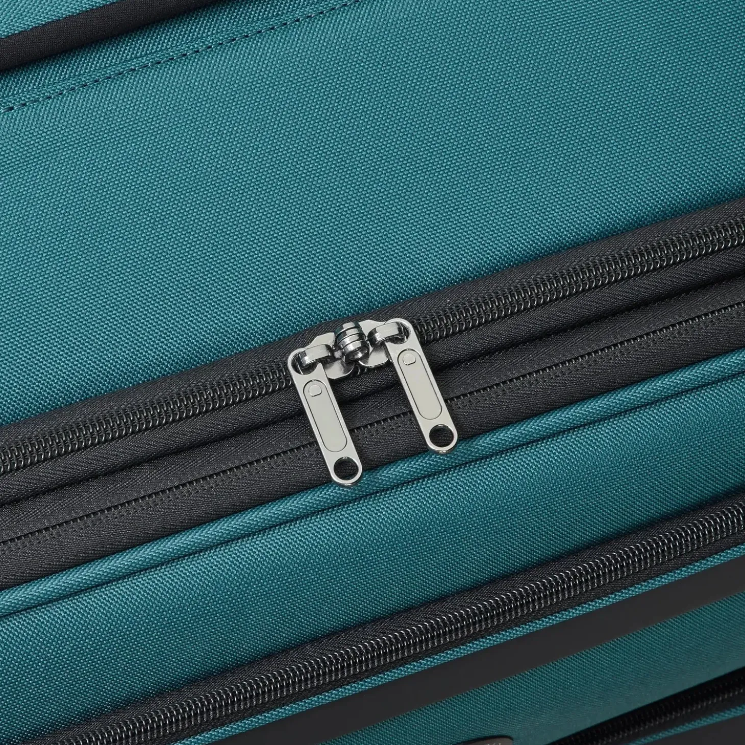 Delsey Sky Max 3.0 Expandable 27" Spinner