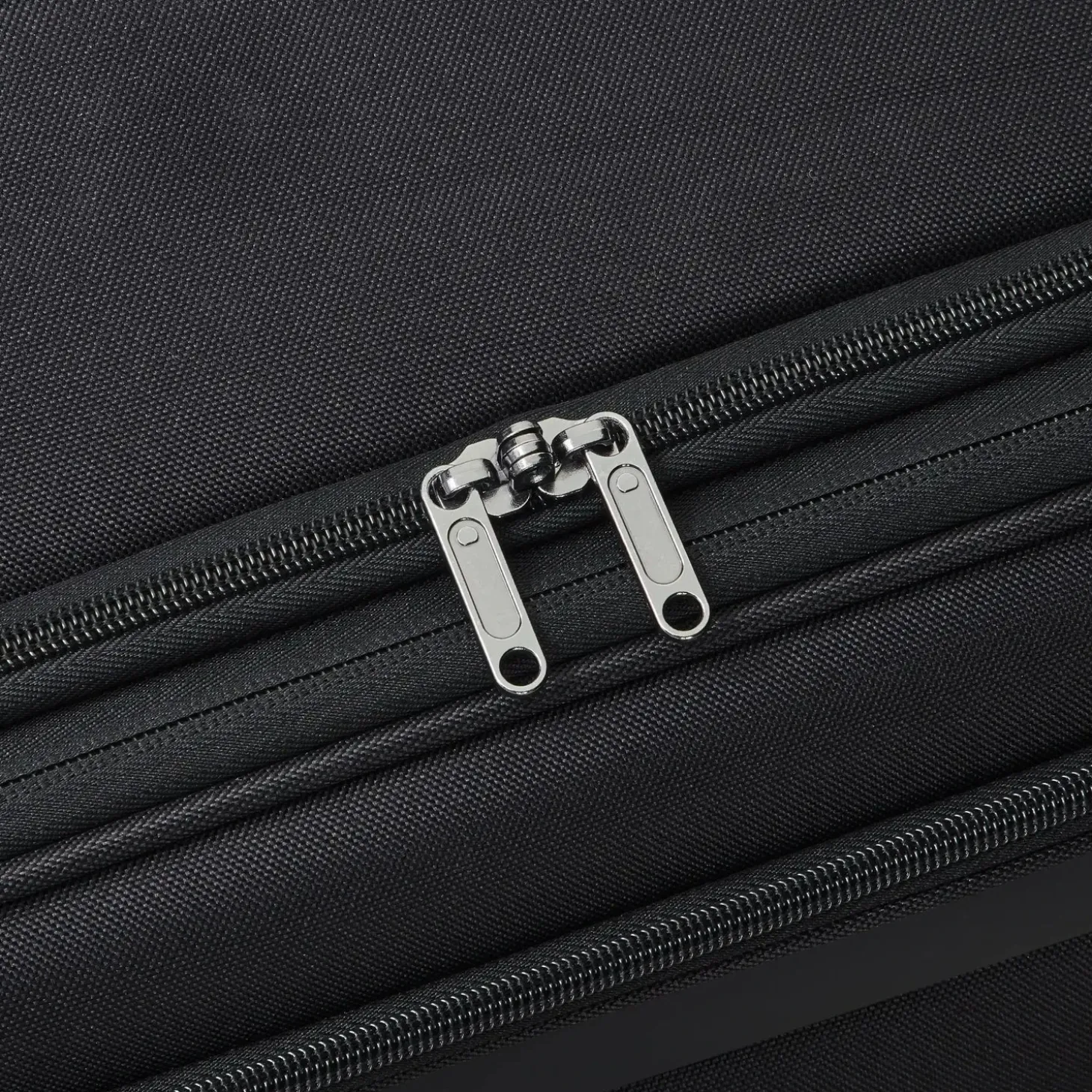 Delsey Sky Max 3.0 Expandable 31" Spinner