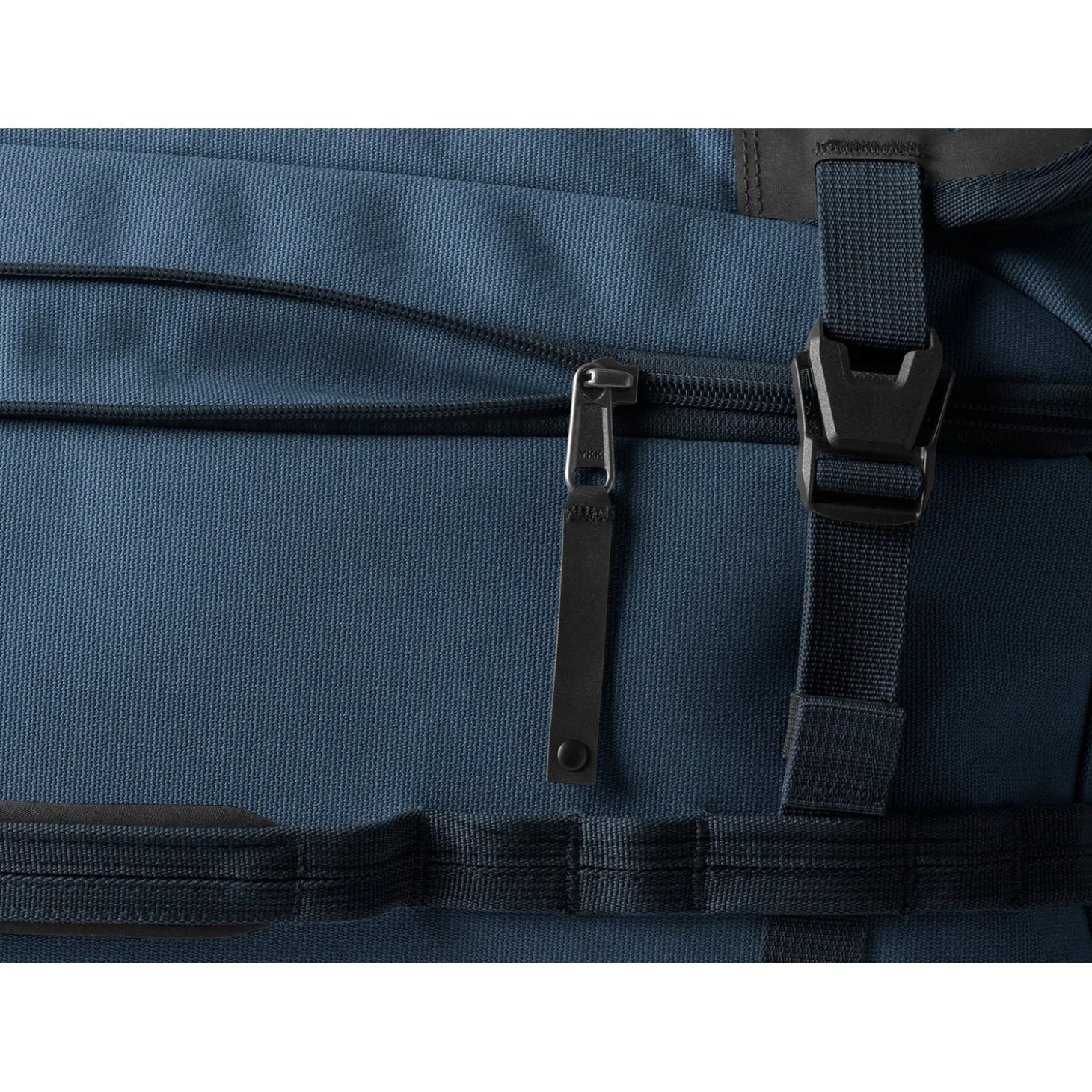 Eagle Creek Gear Warrior XE 2-Wheeled Convertible Carry-On