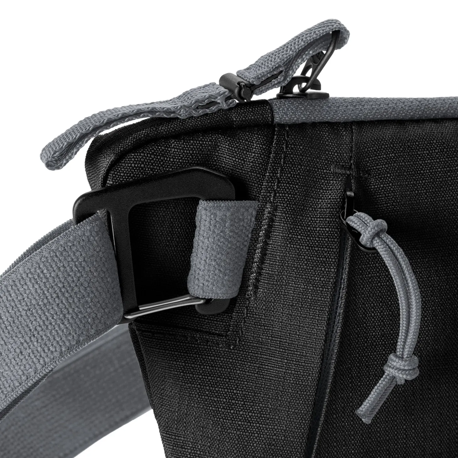 Eagle Creek Stash RFID Sling Bag