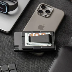 Ekster Cardholder Pro