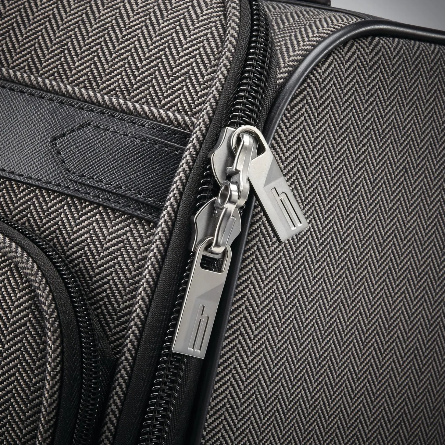 Hartmann Herringbone Deluxe Underseat Carry On Spinner