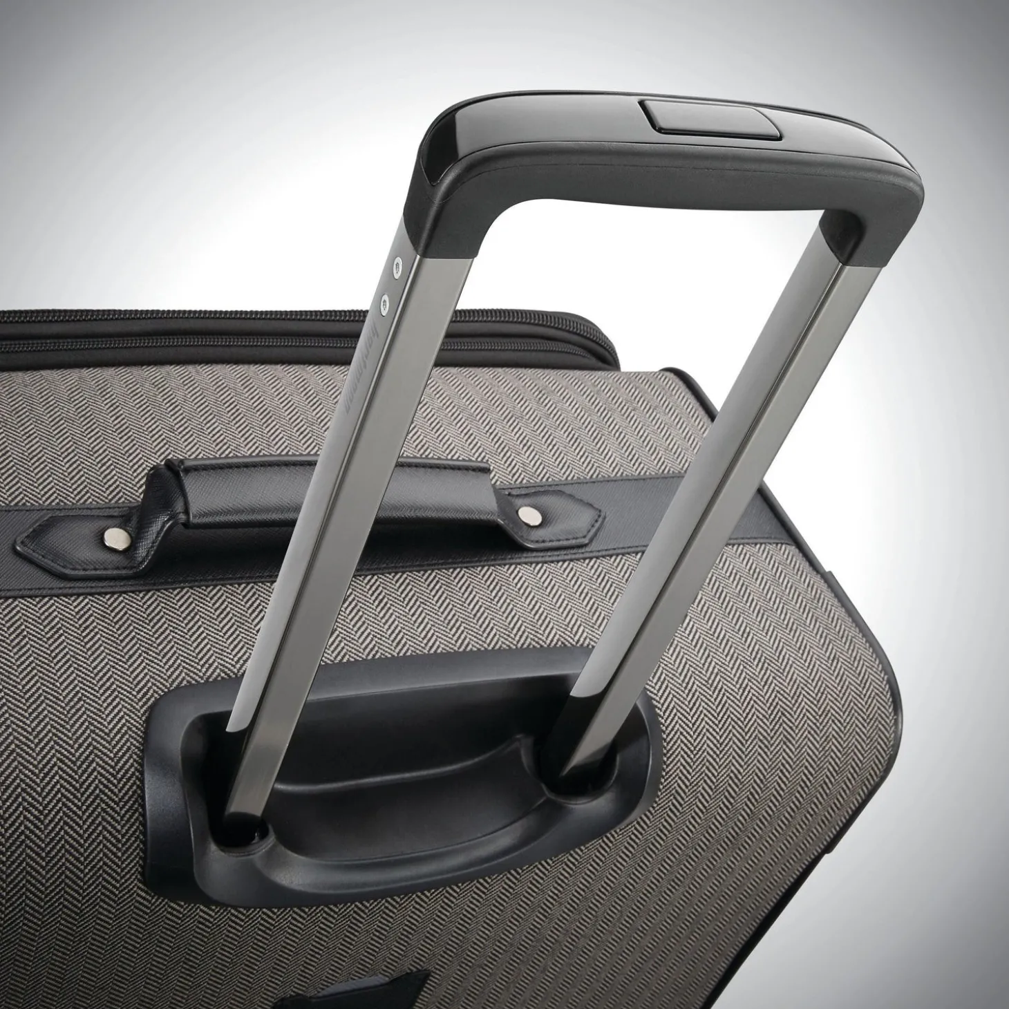 Hartmann Herringbone Deluxe Medium Journey Expandable Spinner
