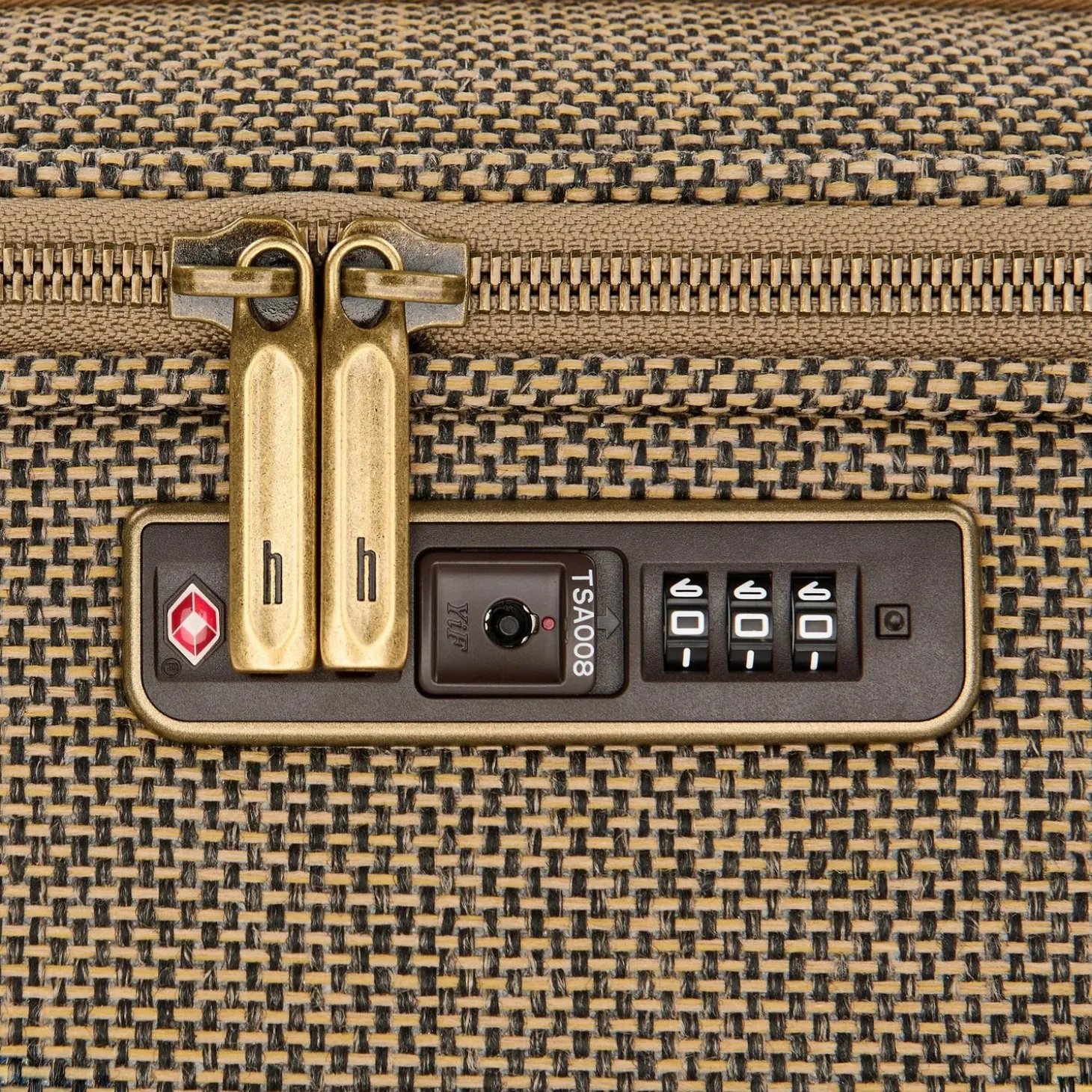 Hartmann Tweed Extended Journey Expandable Spinner