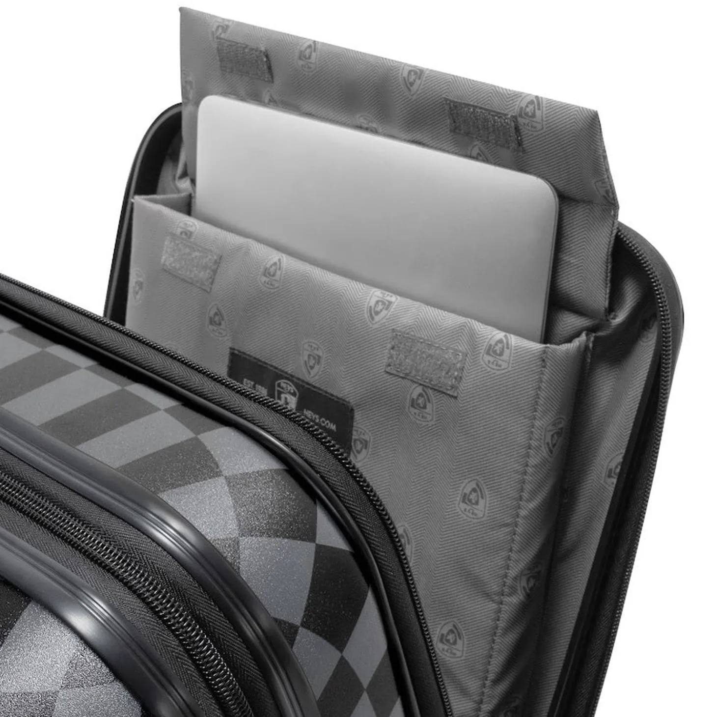 Heys EZ Fashion 21" Spinner