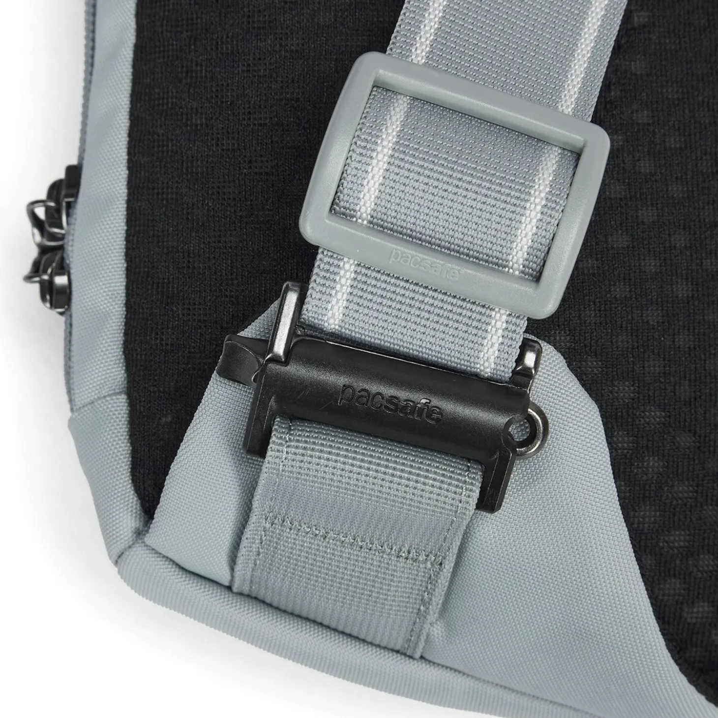 Pacsafe V Action Sling