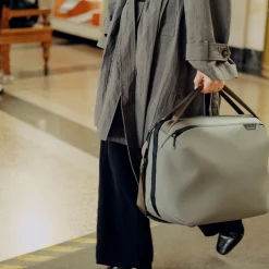 Peak Design Travel Weekender 25L