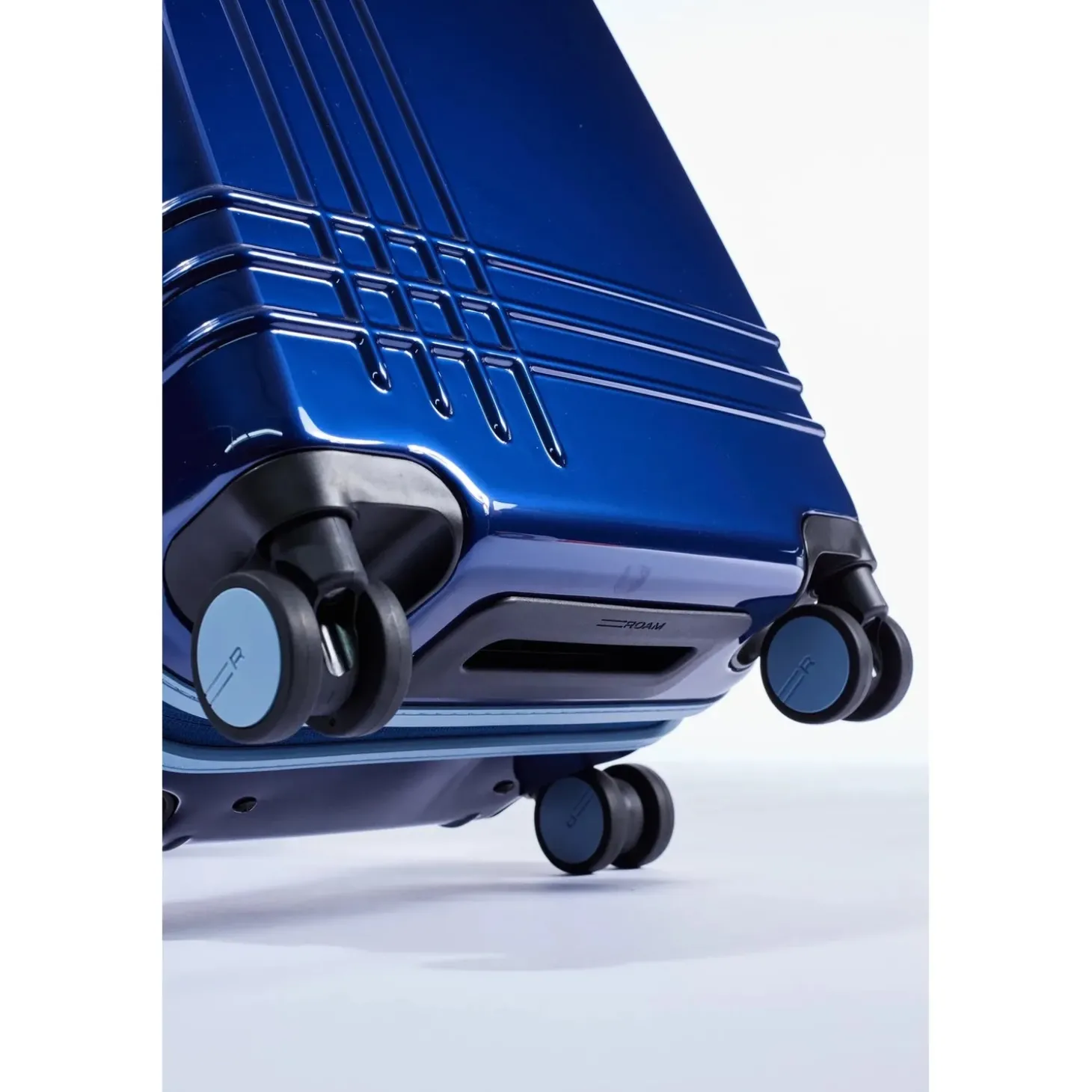 Roam Luggage Hardside Carry-On Spinner