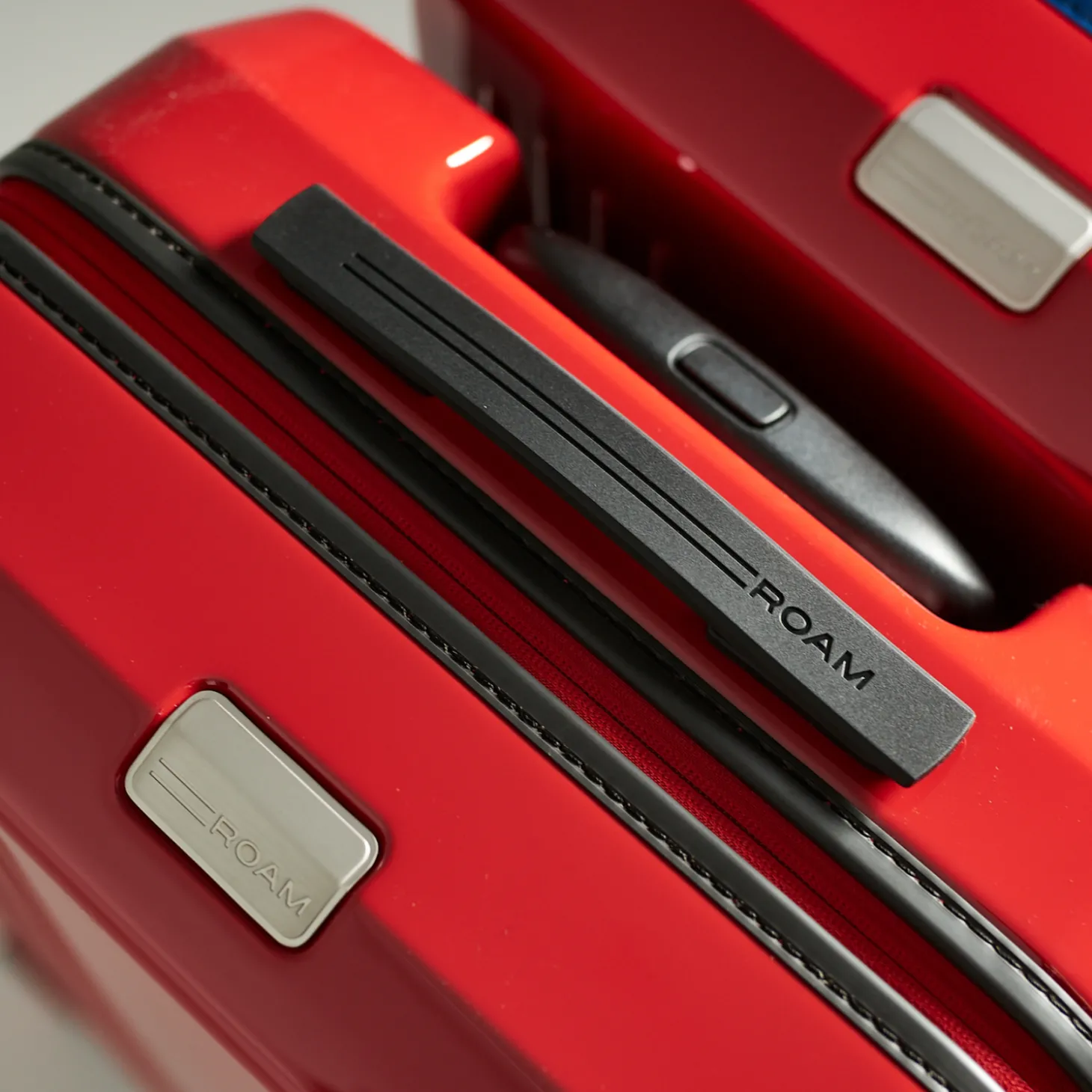 Roam Luggage Hardside Check-In Spinner