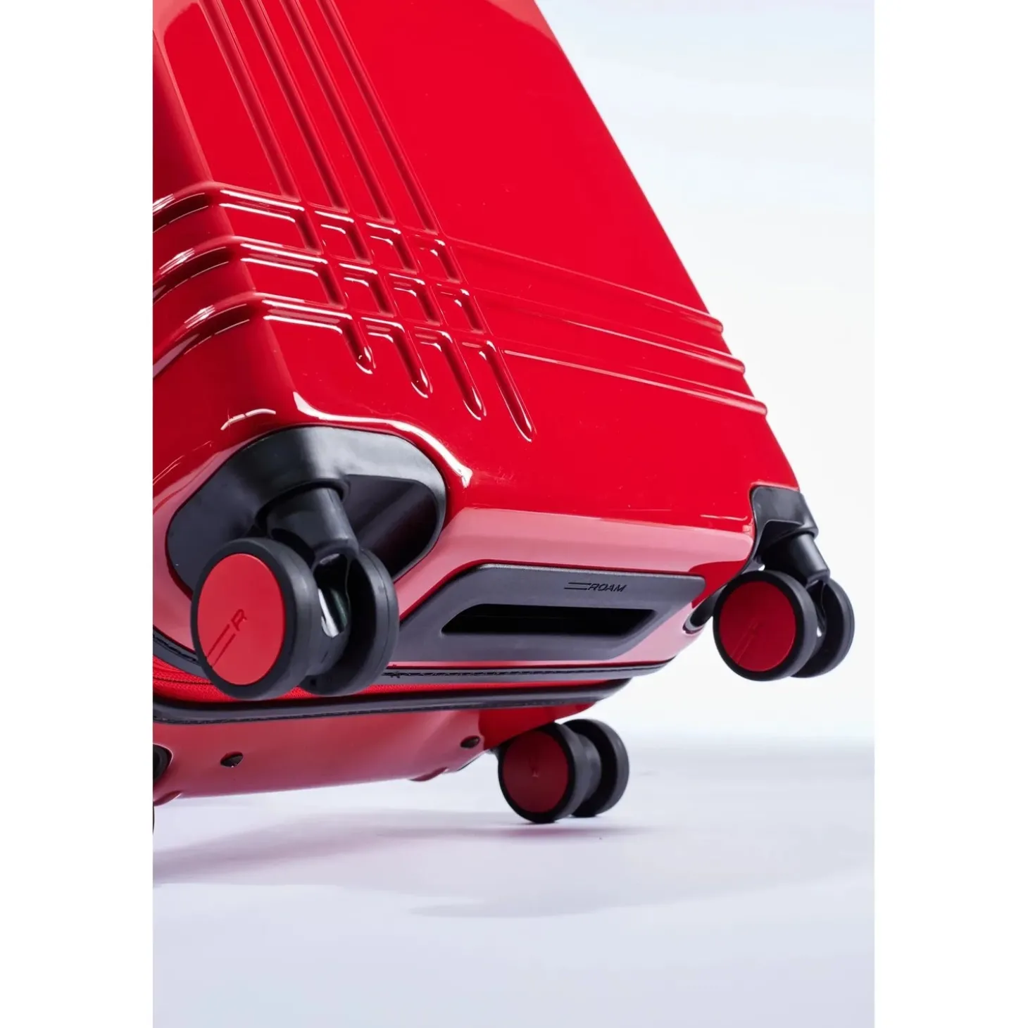 Roam Luggage Hardside Check-In Spinner