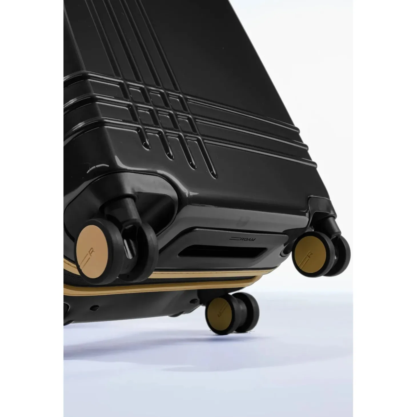 Roam Luggage Hardside Check-In Spinner