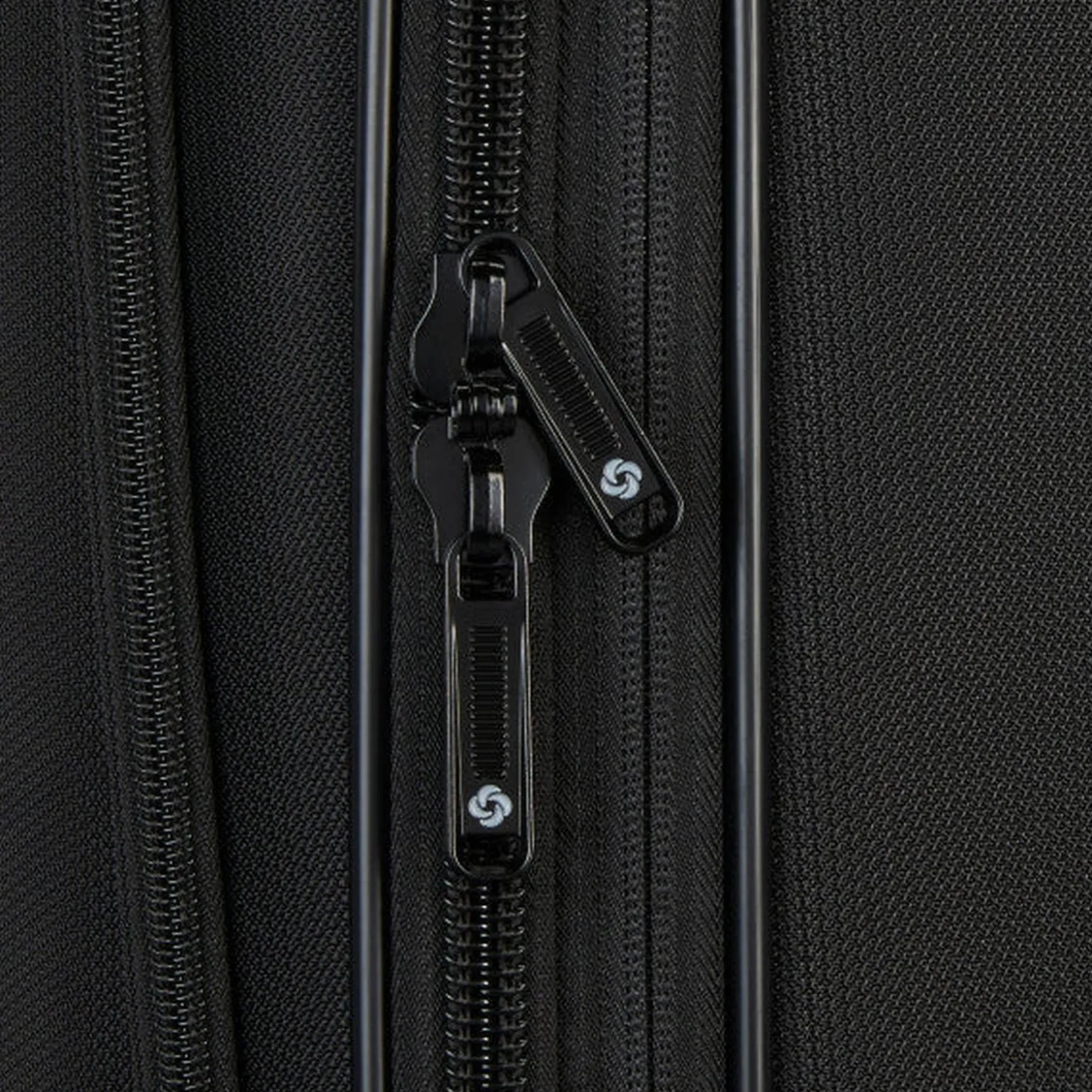 Samsonite Ascella 4.0 Carry-On Expandable Spinner