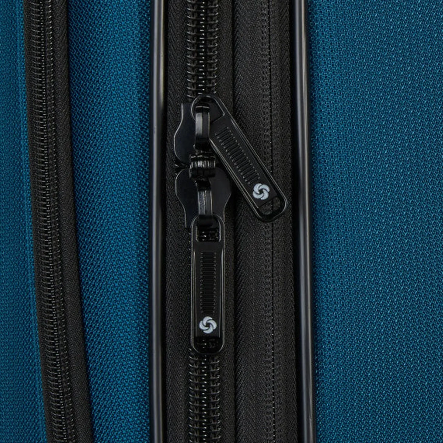 Samsonite Ascella 4.0 Carry-On Expandable Spinner