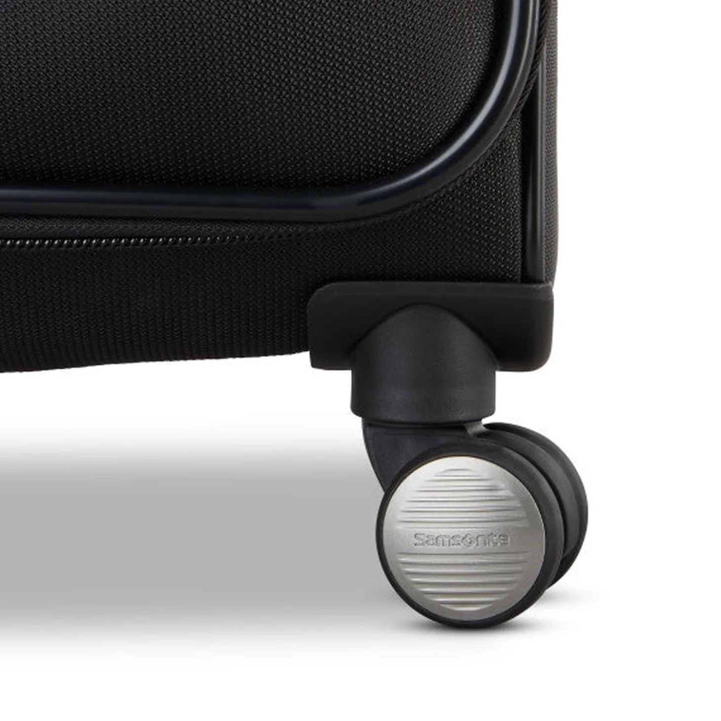 Samsonite Ascella 4.0 Carry-On Expandable Spinner