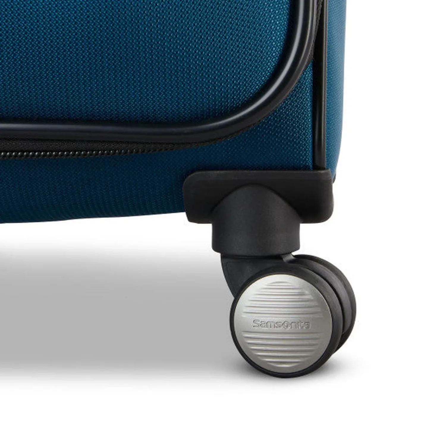 Samsonite Ascella 4.0 Carry-On Expandable Spinner