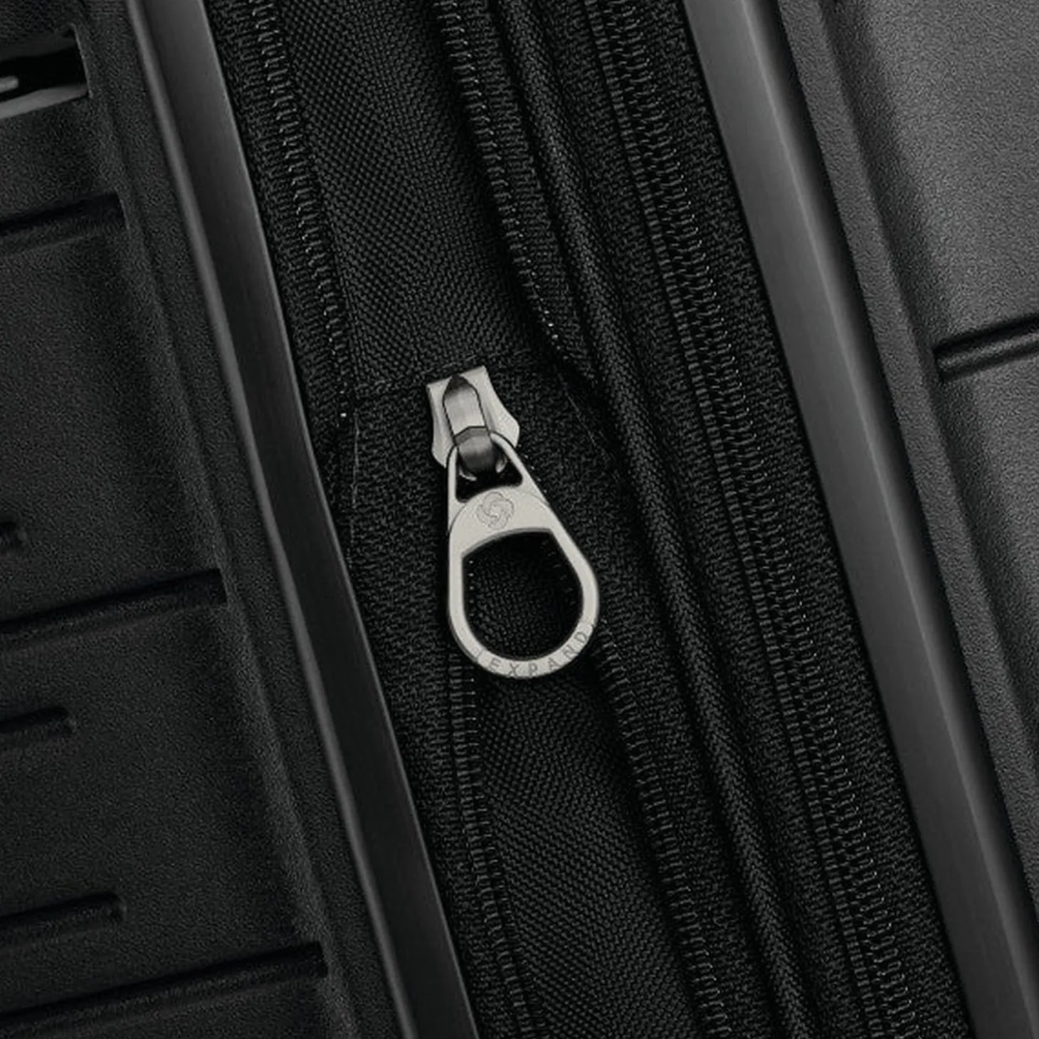 Samsonite Elevation Plus Hardside Medium Glider