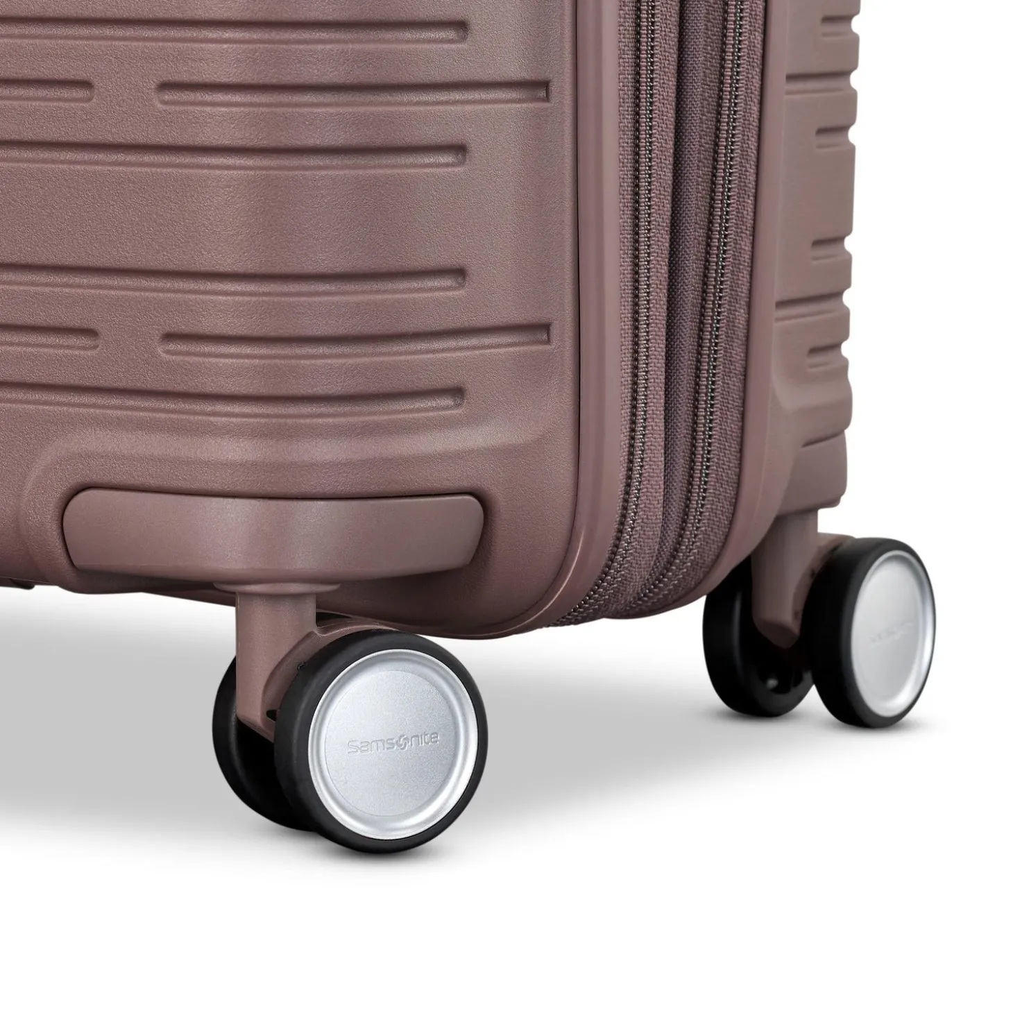 Samsonite Elevation Plus Hardside Classic Carry-On