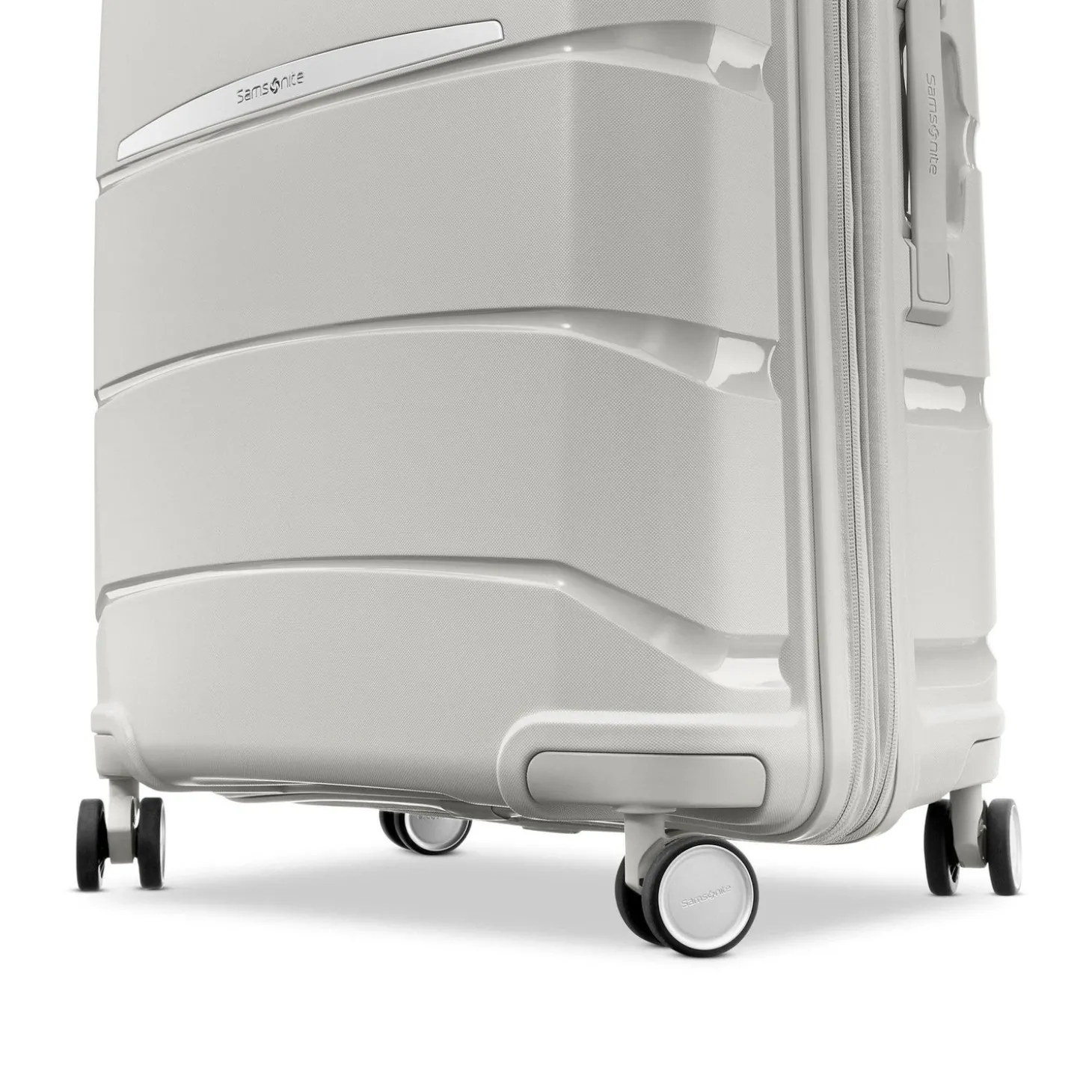 Samsonite Outline Pro Carry-On Spinner