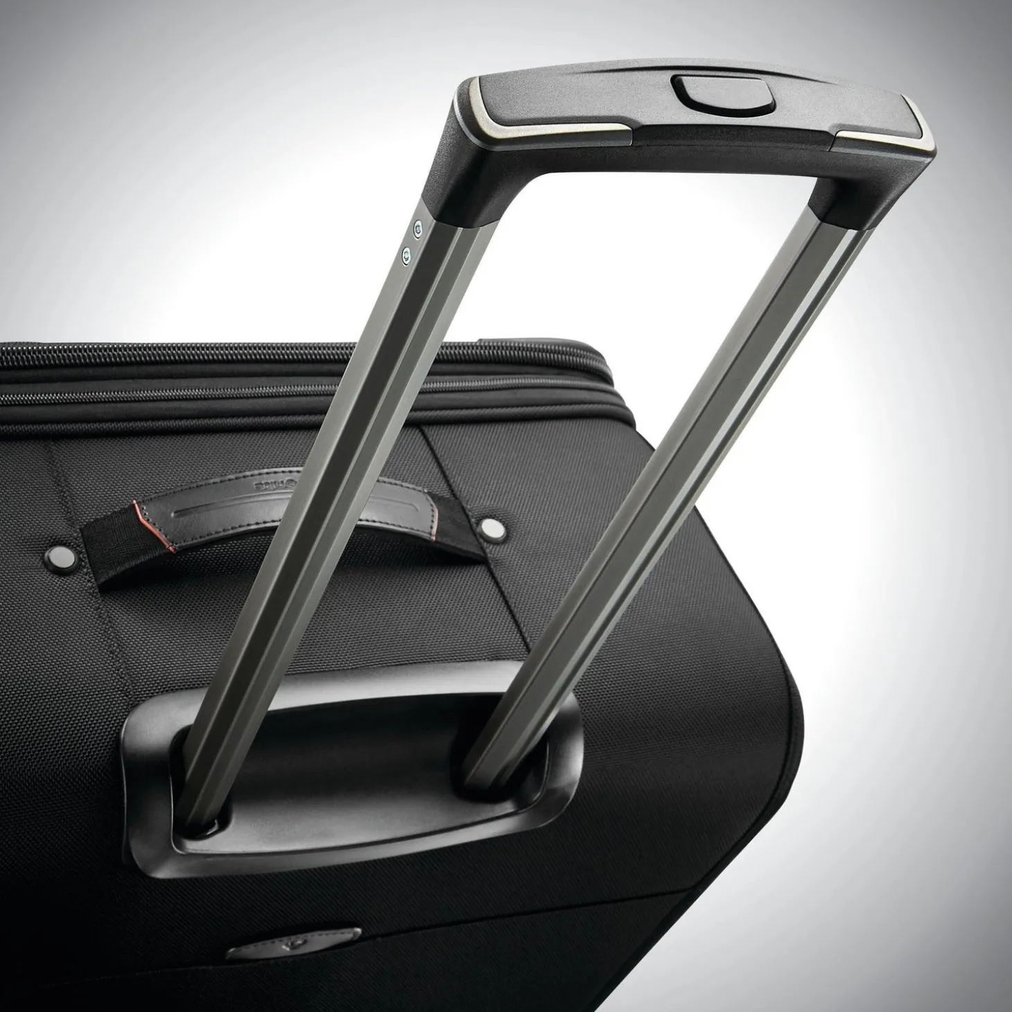 Samsonite Pro Medium Expandable Spinner