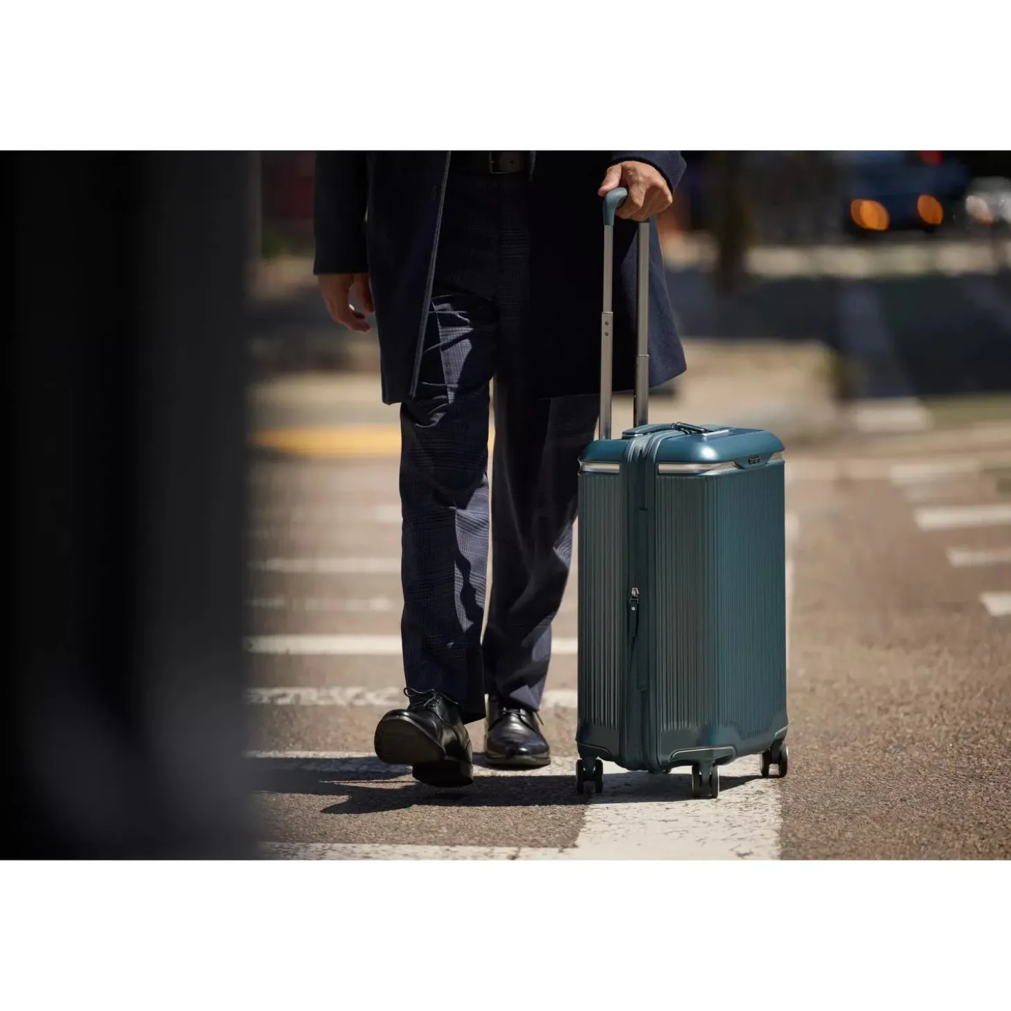 Samsonite Silhouette 18 Hardside Carry-On Expandable Spinner