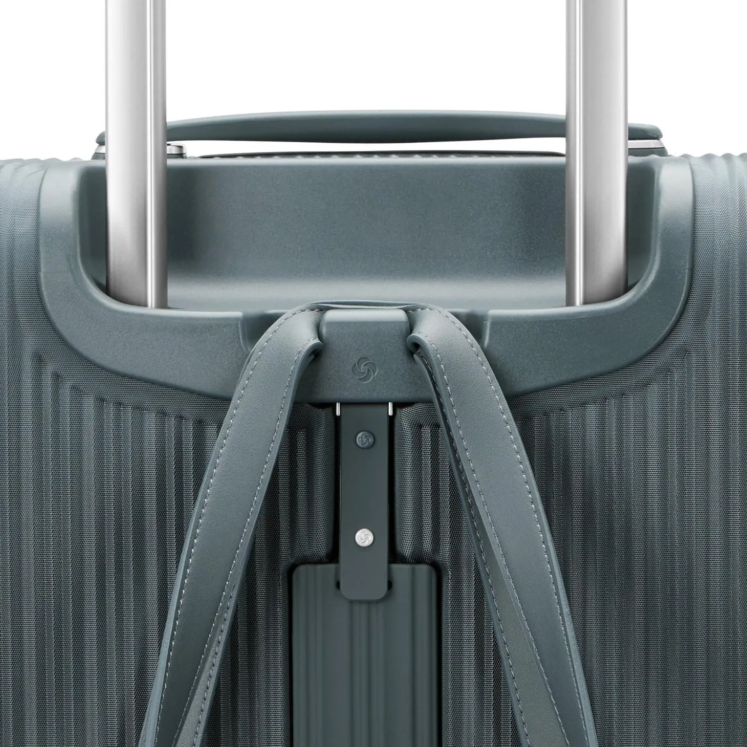 Samsonite Silhouette 18 Softside Large Expandable Spinner