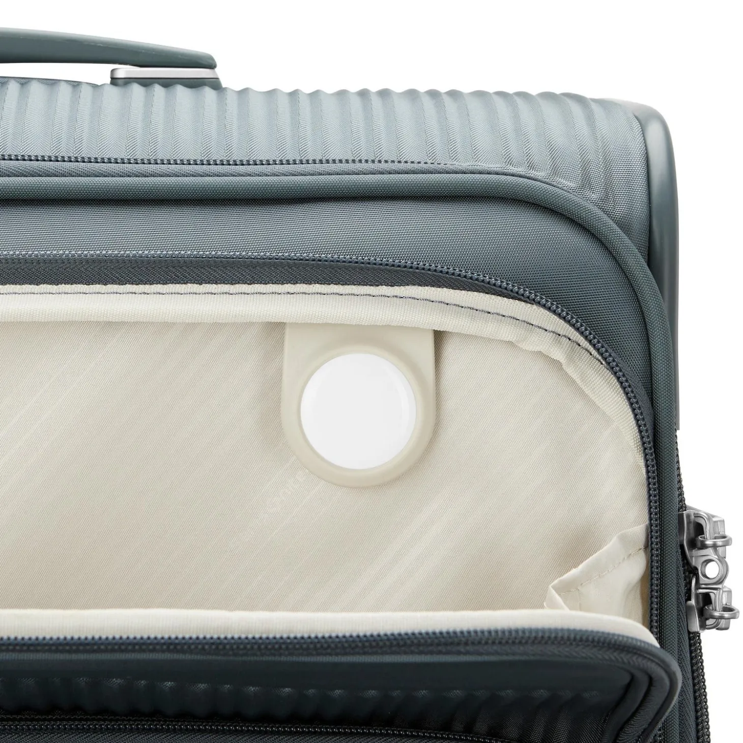 Samsonite Silhouette 18 Softside Large Expandable Spinner