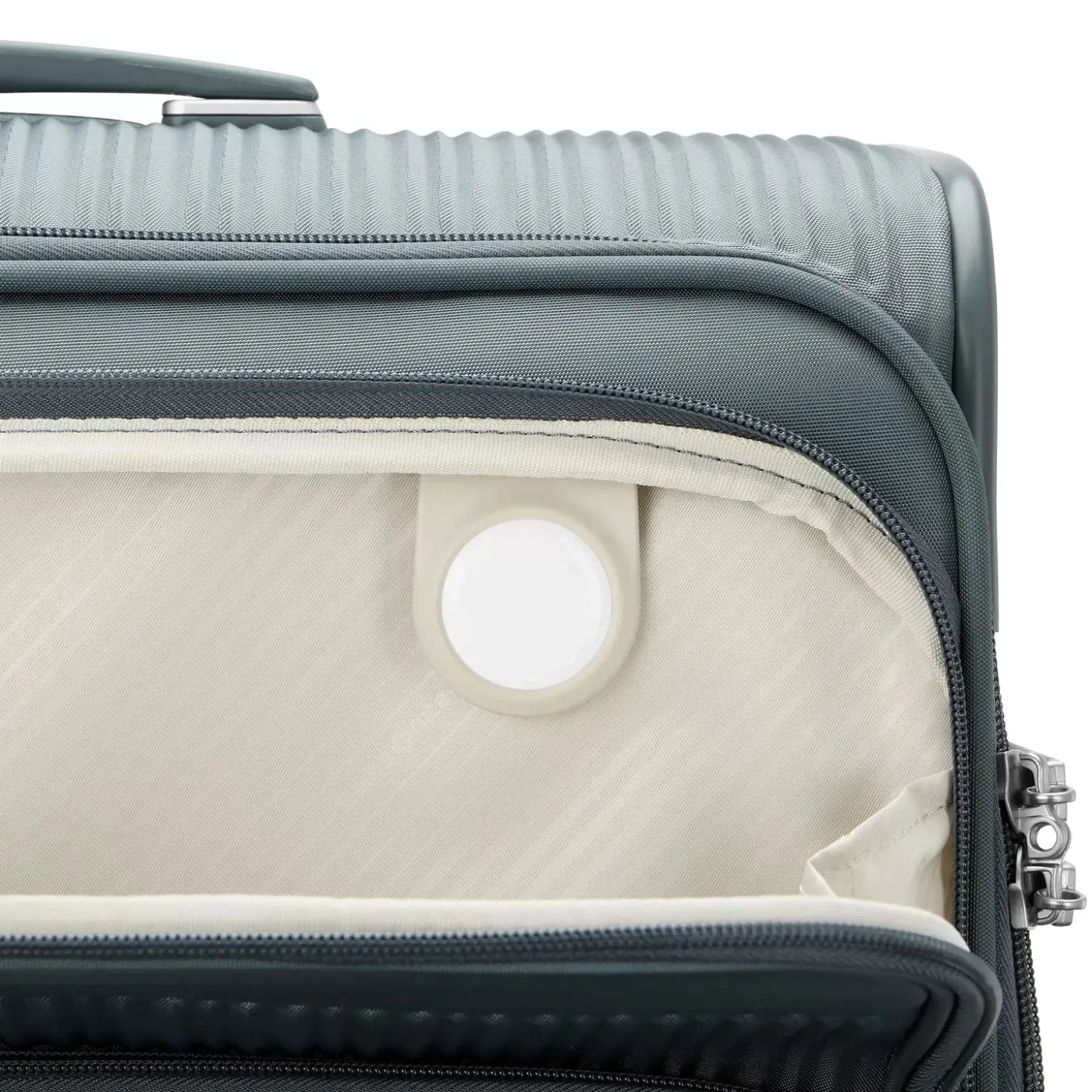 Samsonite Silhouette 18 Softside Medium Expandable Spinner
