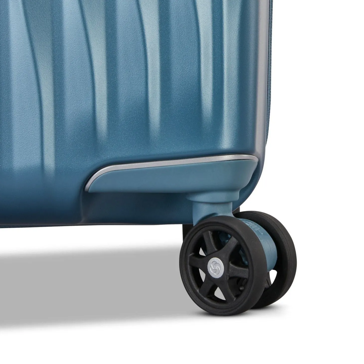 Samsonite UpLift Hardside Carry-On Spinner