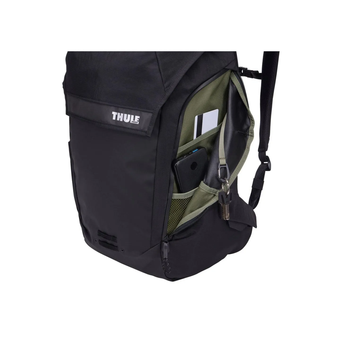 Thule Luggage Paramount Commuter Backpack 28L