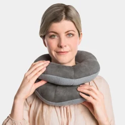 Travelon Deluxe Wrap N Rest Pillow