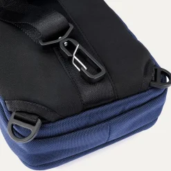 Travelpro Altitude Crossbody 6L