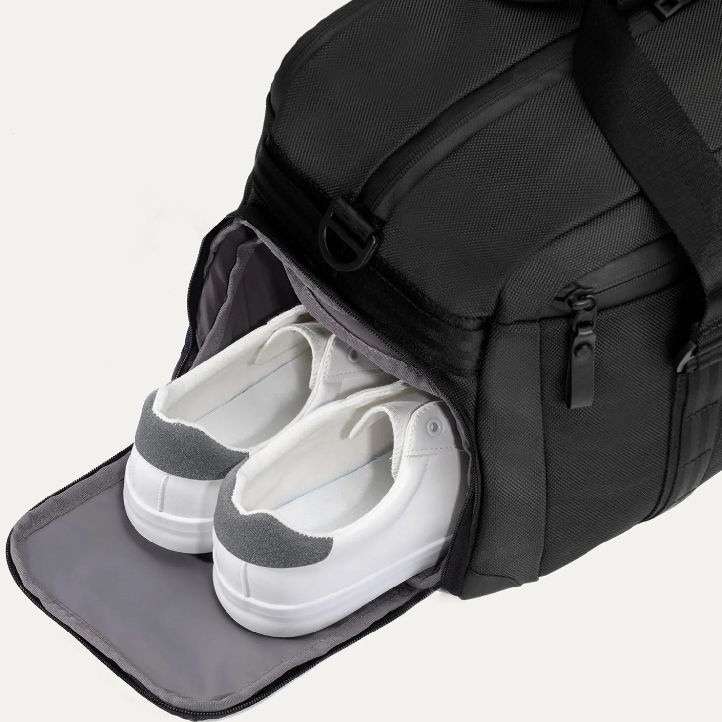 Travelpro Altitude Day-to-Day Duffel