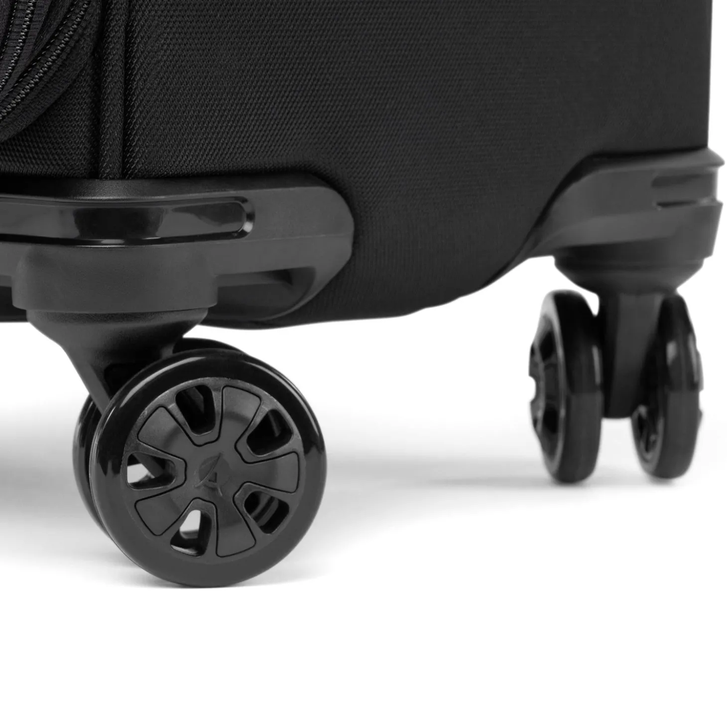 Travelpro Crew Classic Medium Check-in Expandable Spinner