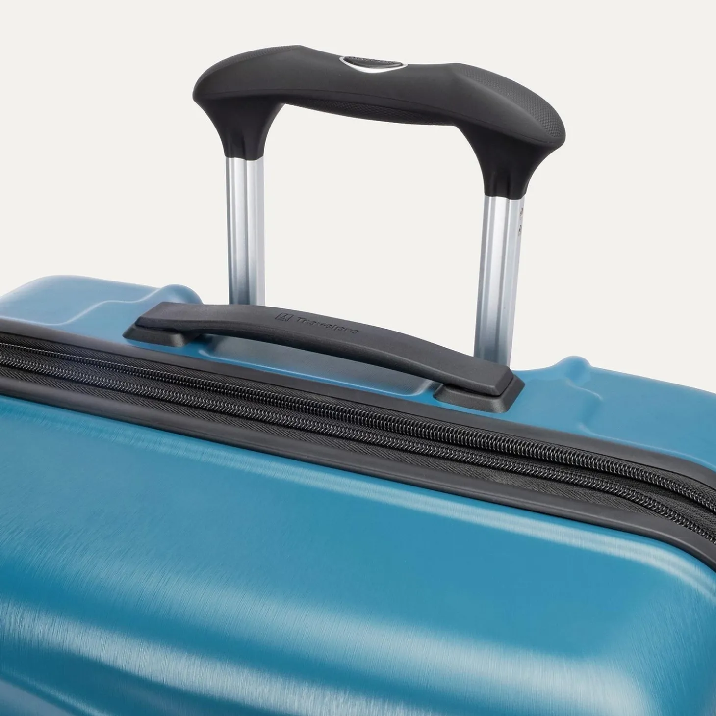 Travelpro Maxlite Air V2 Medium Check-in Expandable Spinner