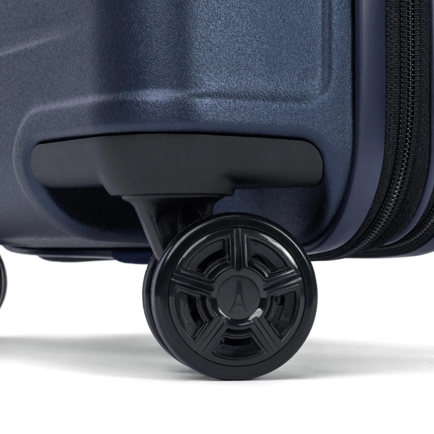 Travelpro Platinum Elite Hardside Carry-on Expandable Spinner
