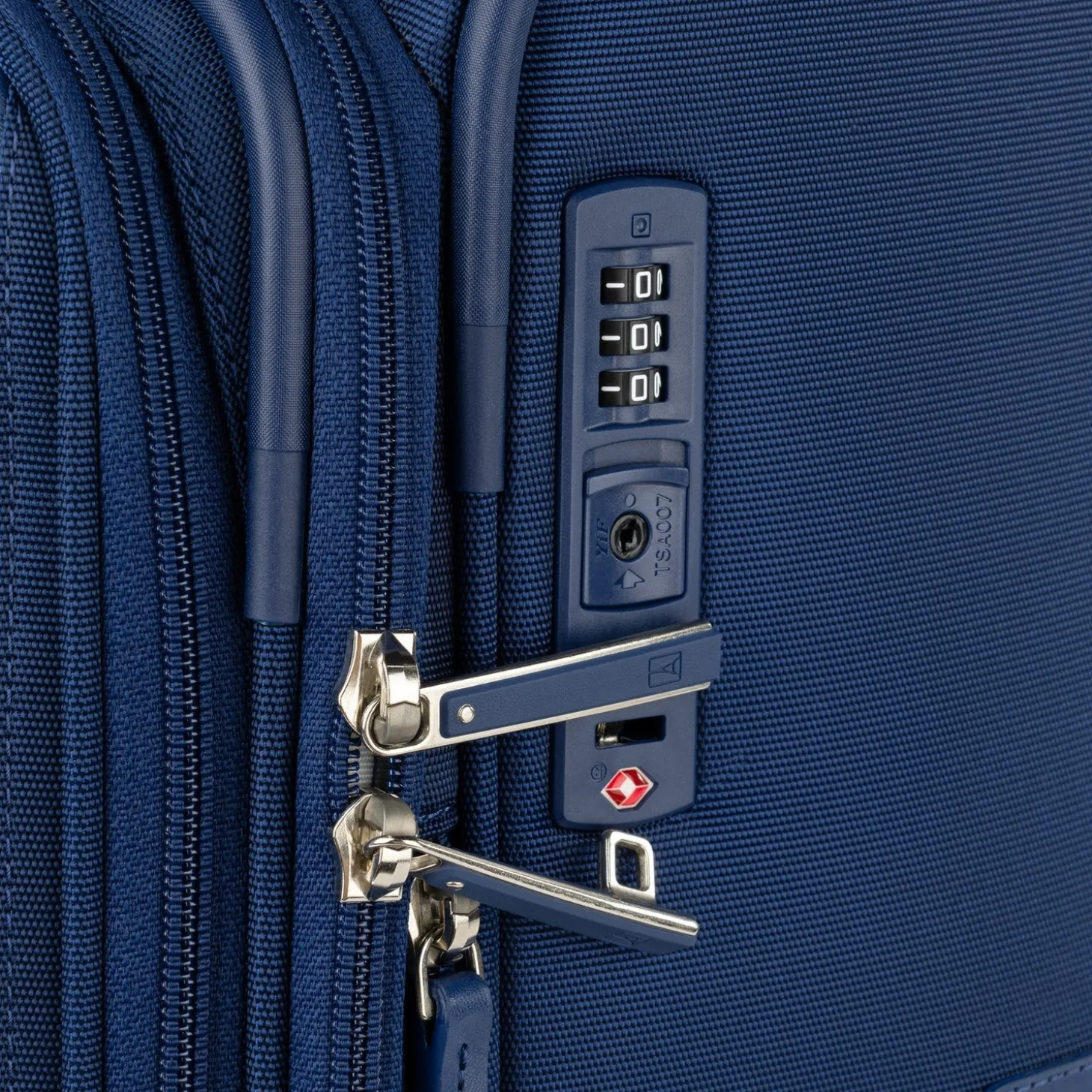 Travelpro VersaPack+ Large Check-in Expandable Spinner