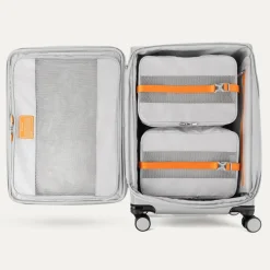 Travelpro VersaPack+ Medium Check-in Expandable Spinner